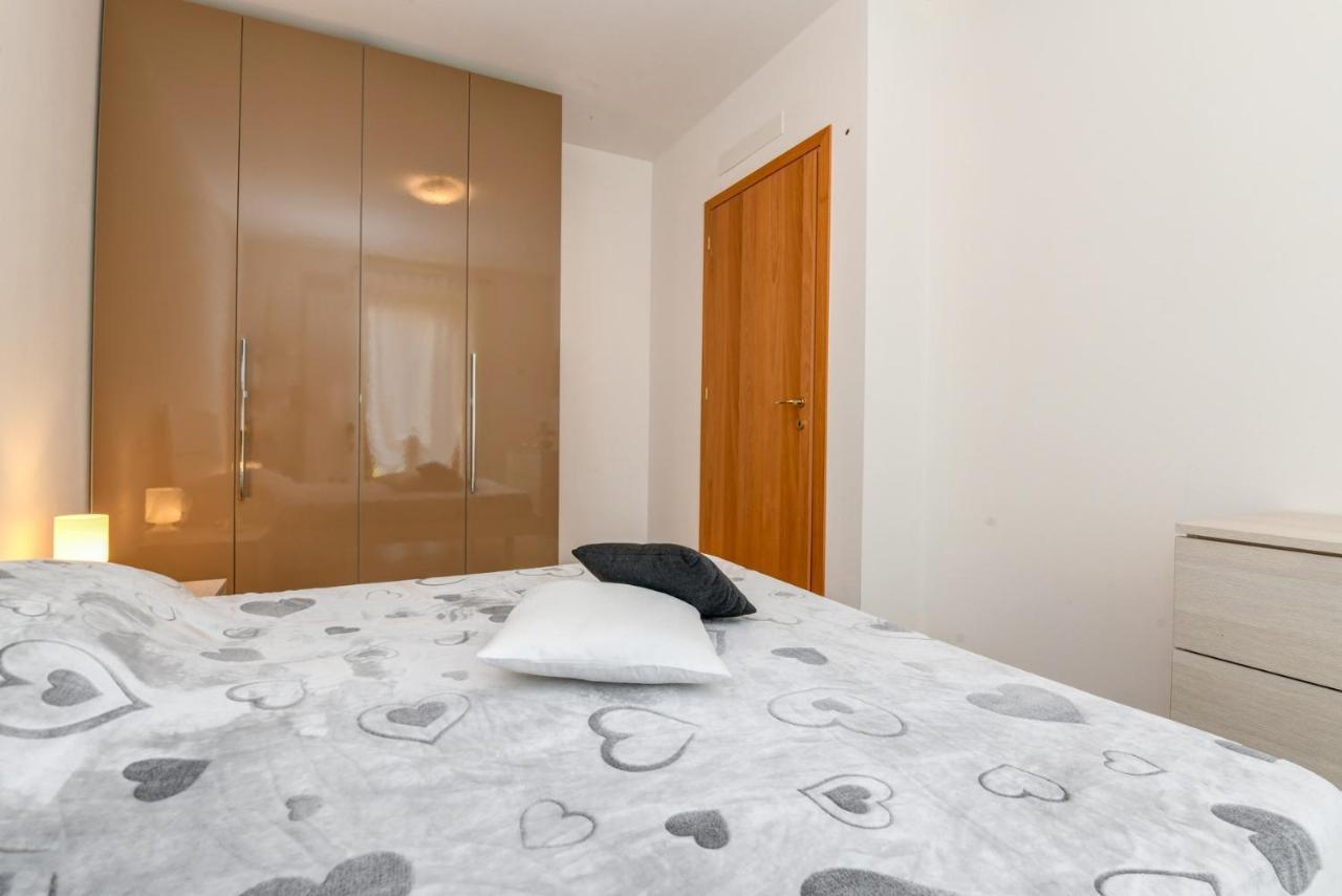 6 Happiness Appartement Toscolano Maderno Buitenkant foto