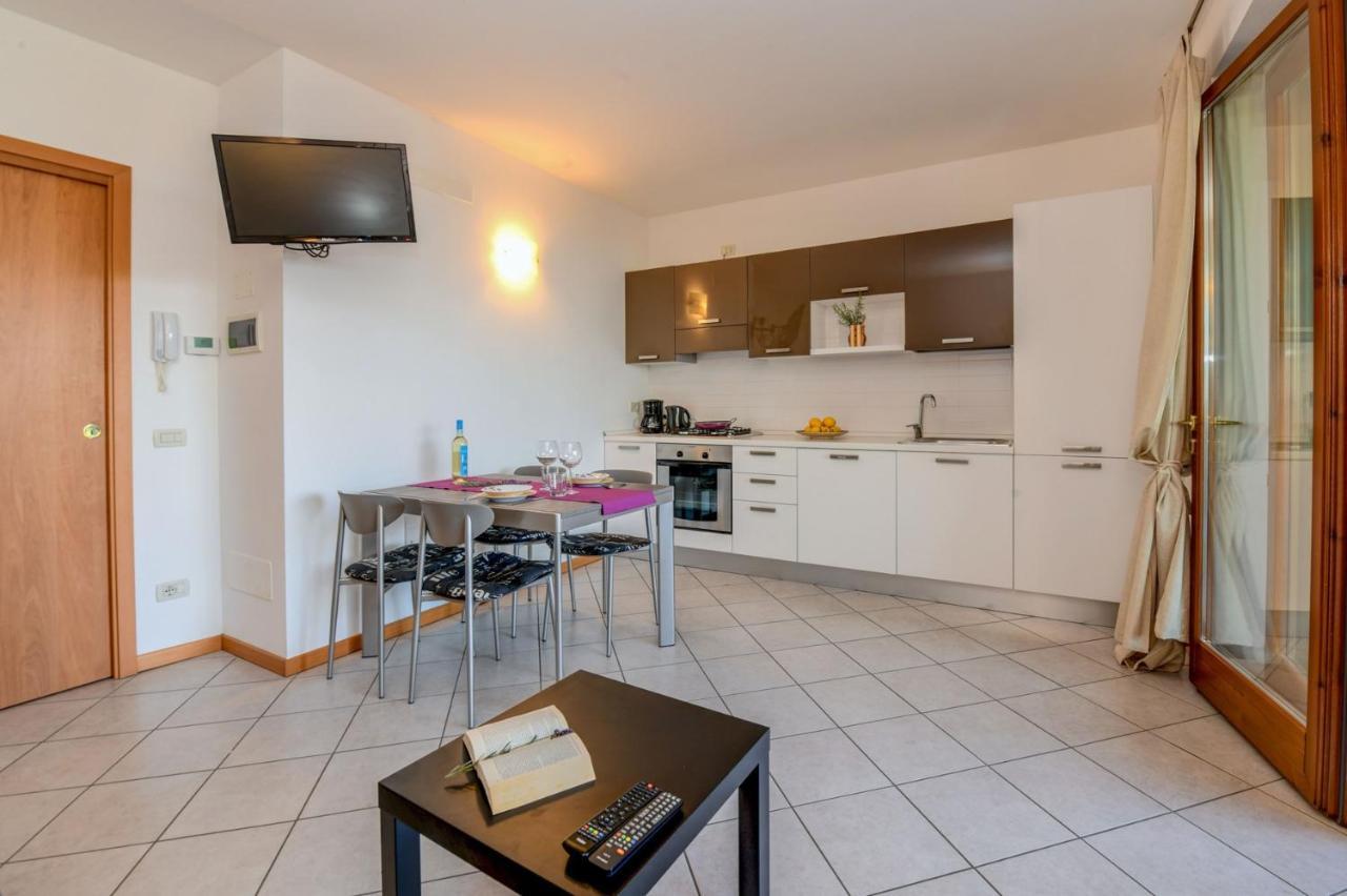 6 Happiness Appartement Toscolano Maderno Buitenkant foto
